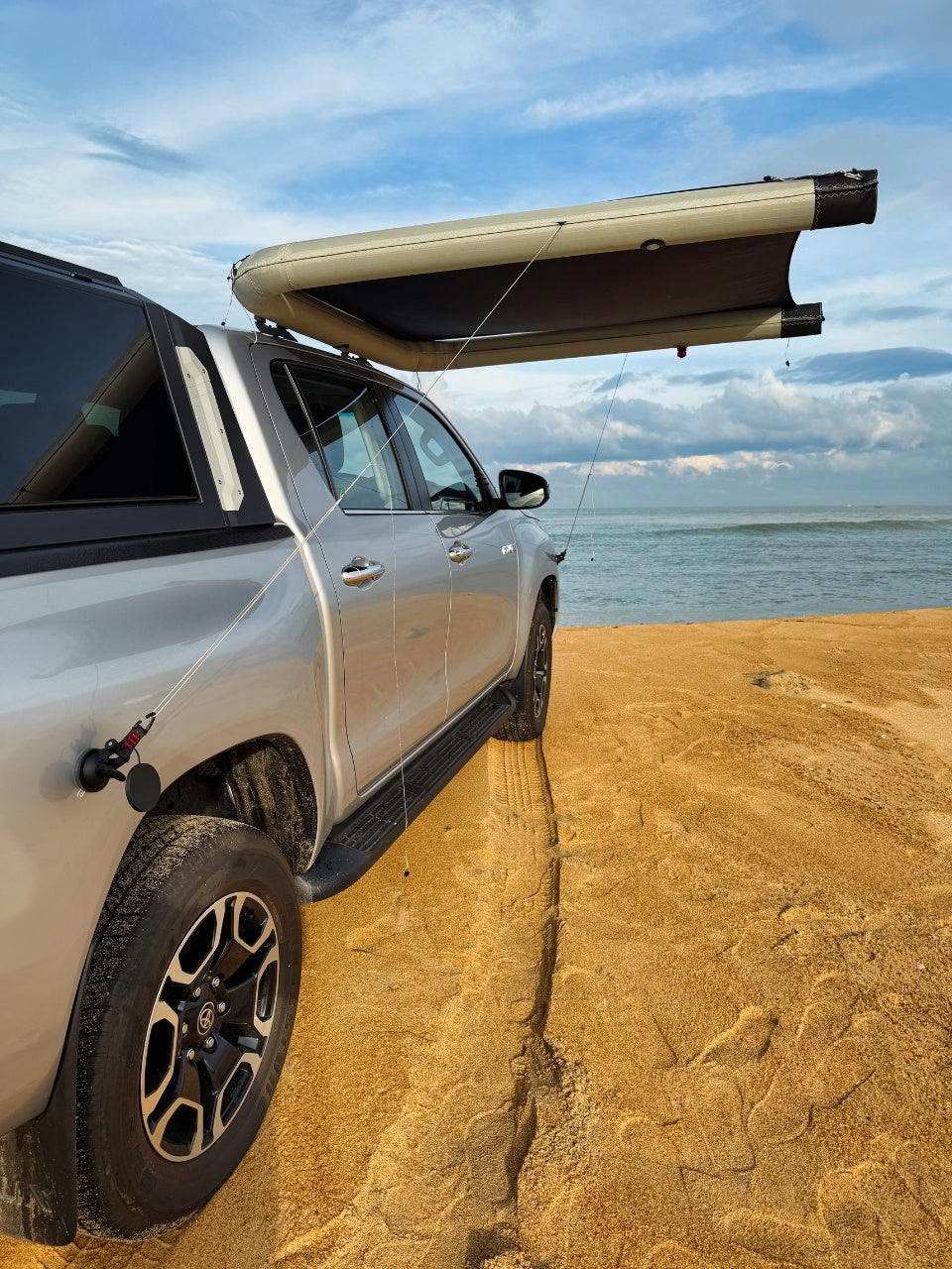 Inflatable awning
