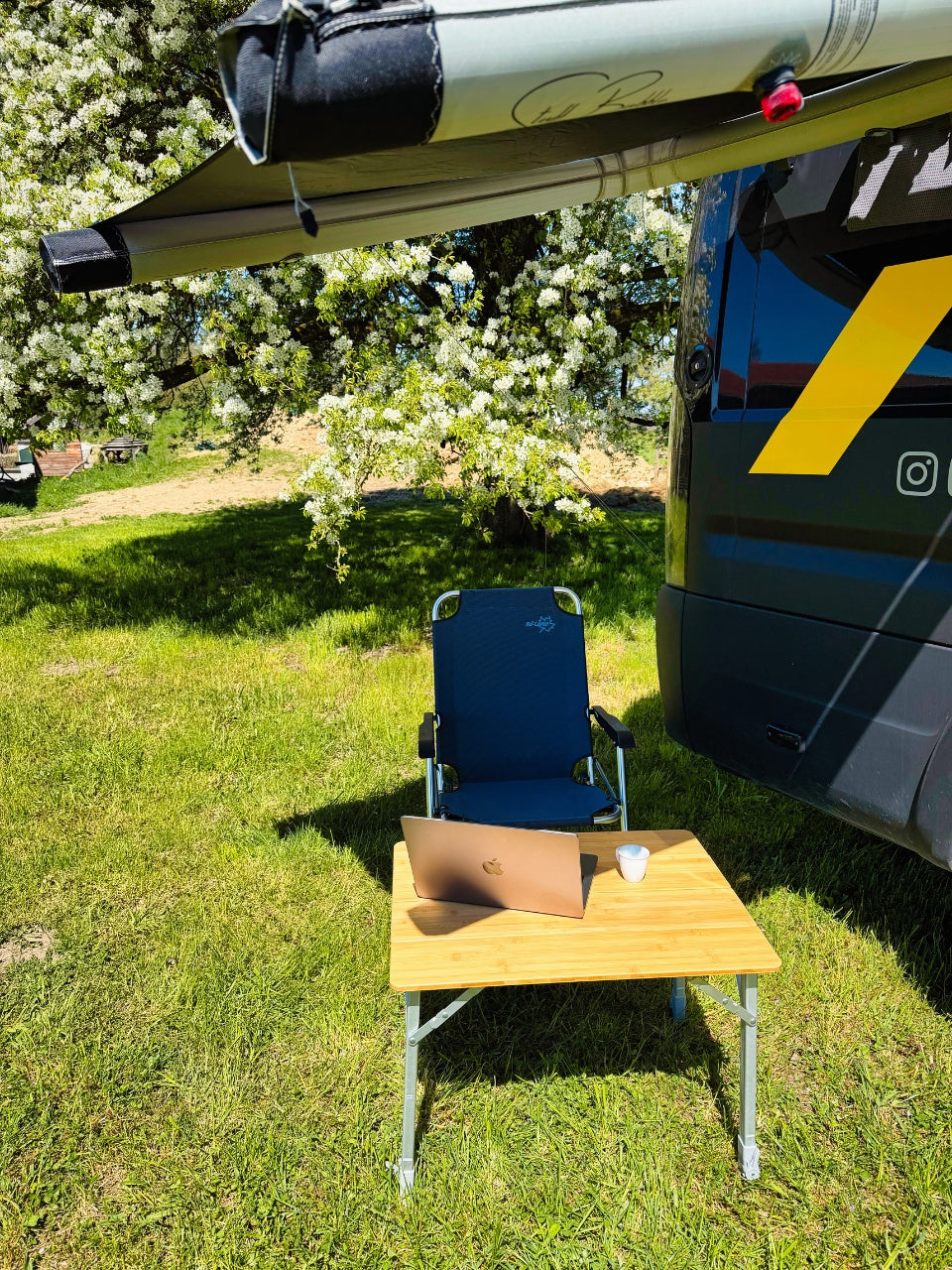 Inflatable awning