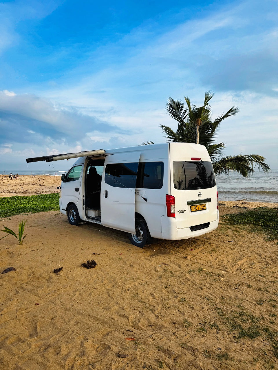 Inflatable awning