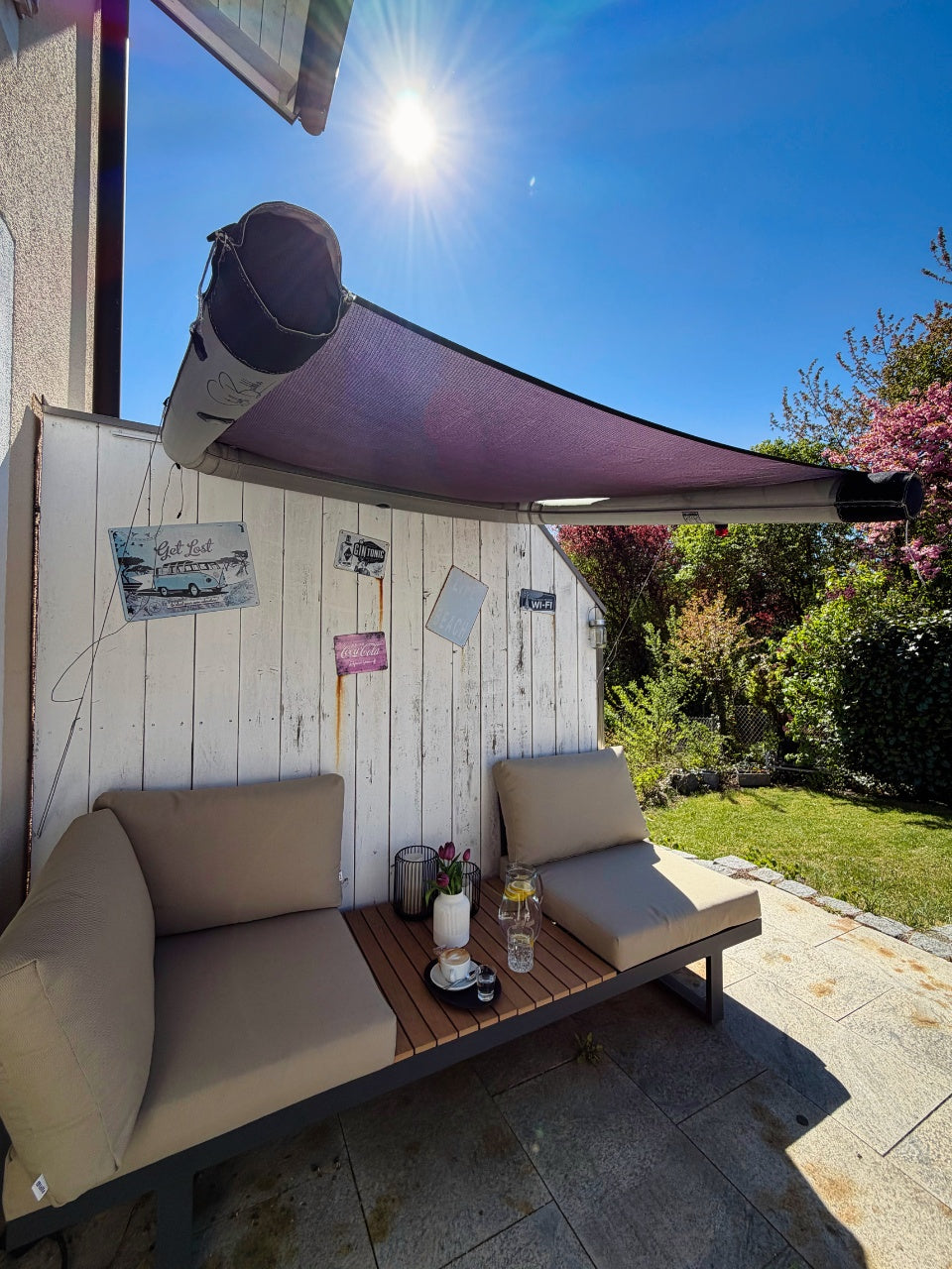 Inflatable awning