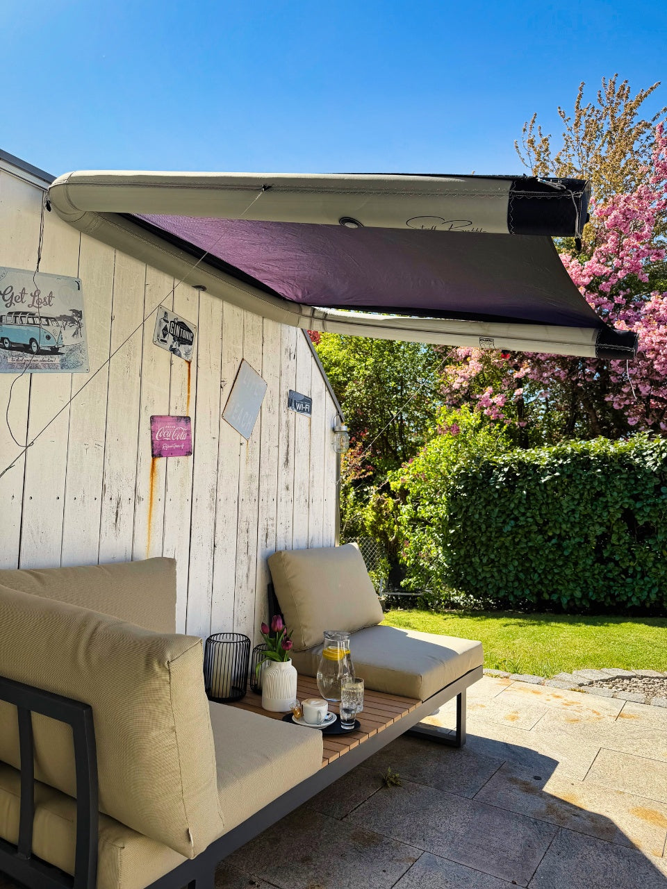Inflatable awning